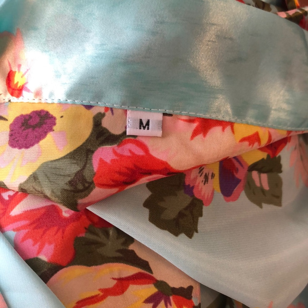 Floral Robe - Picture 2 of 2